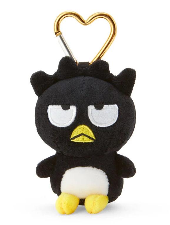 Rebellious charm is this funky penguin's vibe-- add that flavor to your accessories with the Bad Badtz-Maru Mini Mascot Heart Clasp Keychain! This keychain features the mischievous penguin, Bad Badtz-Maru, in a mini plush format. With his signature spiky hair and cheeky expression, he’s sure to stand out.