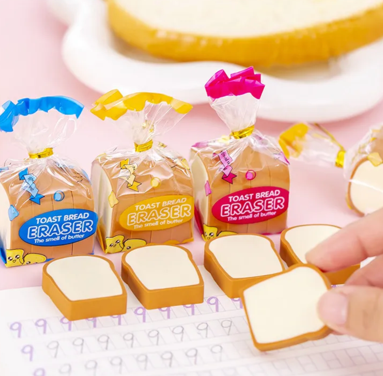 Bread, sandwich or foodie lovers will love writing, drawing or even doing advanced mathematical calculations with this cute little pack. 