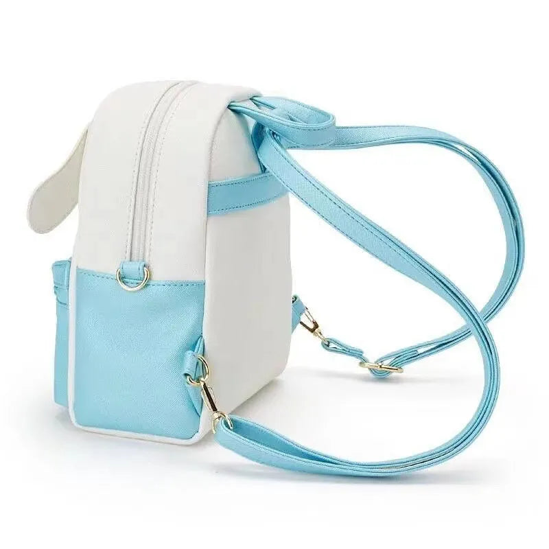 Easily switch between a backpack and a handbag with the Cinnamoroll Convertible Mini Backpack. With both adjustable and removable straps, this classy design adds flexibility for any occasion.