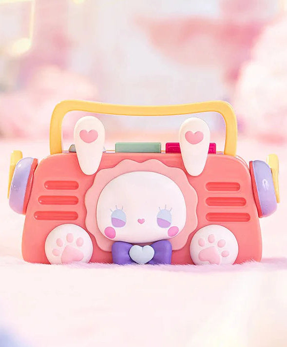 Official Product of Emma Bursting with color and emotion, the EMMA Unexplored Forest Love Dopamine Blind Box invites you into a vibrant dreamscape where love and whimsy collide. This series features bold, dopamine-inspired designs with playful expressions, vivid hues, and charming forest flair—all in Emma’s signature soft aesthetic. Each box includes 8 blind-packed figures—open it and let the happy energy unfold.