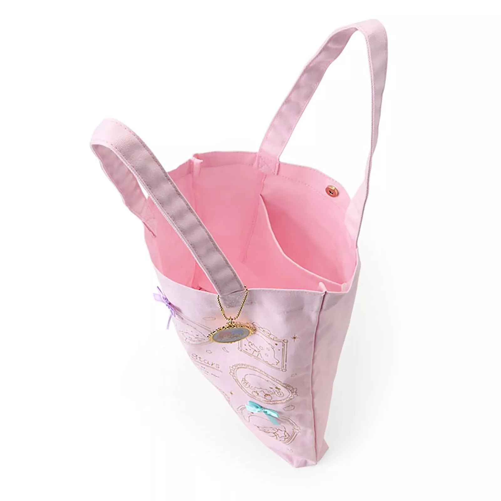 This amazing tote bag features our favorite Sanrio duo in a sweet theme; the inseparable two are shown in various expressions inside lovely ornate frames, and printed in a gold ink. The Forever Memories Little Twin Stars Tote comes with a coordinating gold charm that you can remove, and is adorned with three perfectly sweet and perfectly placed bows for a pop of color and charm.

This tote gives an effortless style, a mix of nostalgia with an air of casual class. A special addition to the kawaii closet.