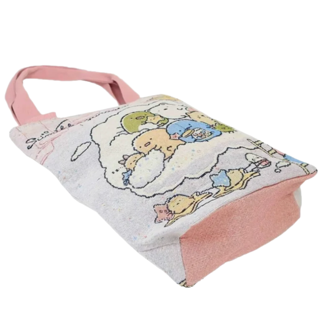 This Heavenly Party Sumikko Gurashi Woven Tapestry Tote speaks for itself; simply heavenly! Its delightful design captures the charm of the Sumikko Gurashi characters in a whimsical, party-themed scene. You'll fall in love with its unique and enchanting look. Kawaii, san-x