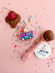 We all scream for ice cream fun with this a-dough-rable portable mini-dough play kit! Chocolate scented! Our sensory play kits are designed to inspire imagination and promote open-ended sensory play.