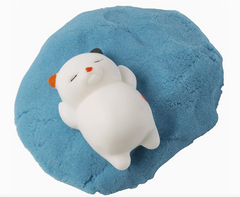 Unlike other slime toys that are goopy and slimy, this one is sand-based, so it’s easy to mold, sculpt, and squish. A great fidget toy with a calming effect. Comes with a fun black, orange, teal, and pink display case with kitty litter scooper illustration.