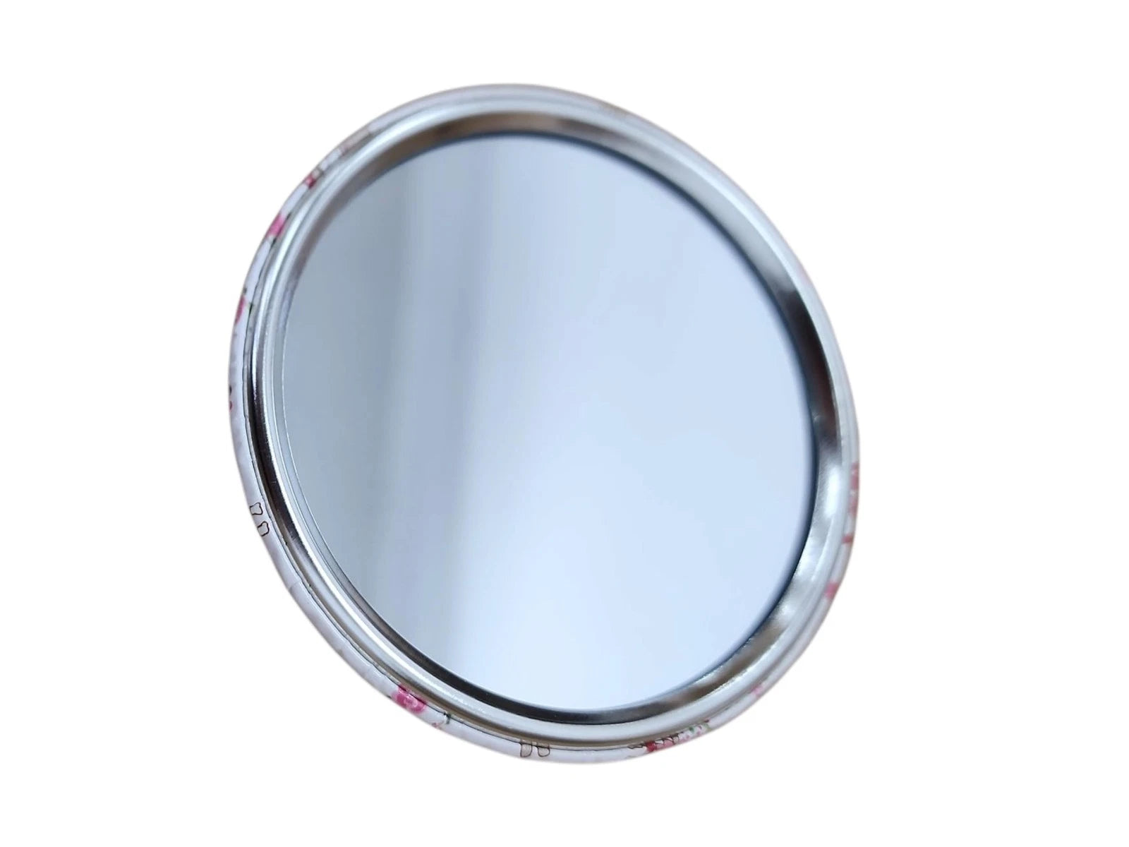 Celebrate four decades of timeless sweetness with the Marron Cream 40th Anniversary Collectible Printed Hand Mirror! Featuring a charming commemorative design inspired by Marron Cream’s classic storybook style, this compact mirror brings a touch of vintage elegance to your everyday routine. Slip it into your purse, makeup bag, or travel pouch for quick touch-ups, or display it as a special collectible honoring Marron Cream’s 40th anniversary.