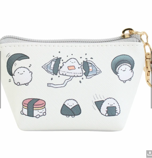 This amusing Nandemo Ikimono Nori Onigiri Mini Pouch with zipper closure features one of its iconic characters' adorable and plump shape and smiley expression. Plus, with its attachable lobster clasp, you can easily add it to your bag and store whatever small items you have! 