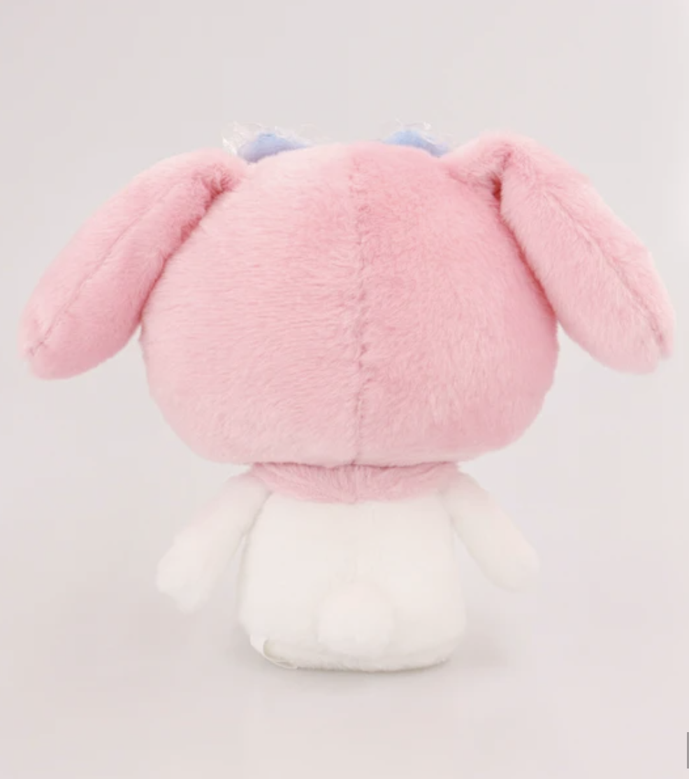 My Melody’s fuzzy pink ears and adorable blue bow are not all that’s cute with this lovable softie. Press her belly and the ears raise up! Release her belly and her ears flop down. Sanrio’s My Melody Movable Ears Plushie has a tiny body with high quality embroidery on face and feet for years of enjoyment to come!